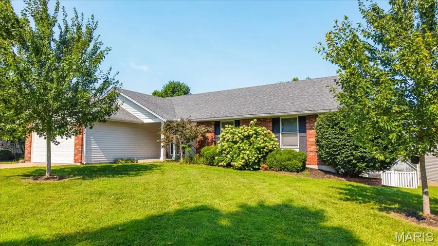 25 Park Place, Saint Peters, MO 63376 - #2