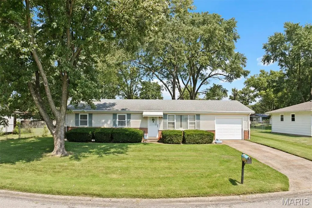 105 Liberty Drive, Belleville, IL 62226 - #1