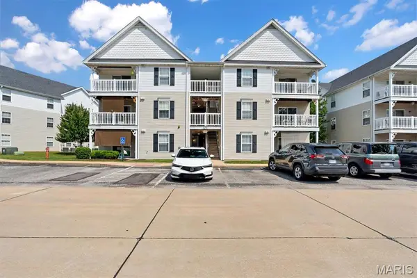2470 Lampong Drive #300A, St Louis, MO 63125