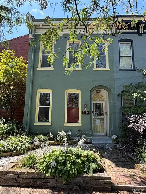 2120 Sidney Street, St Louis, MO 63104