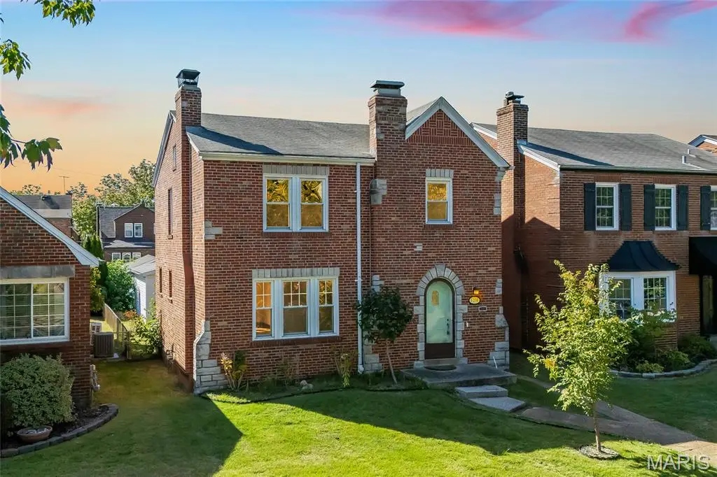6214 Pernod Avenue, Saint Louis, MO 63139 - #1