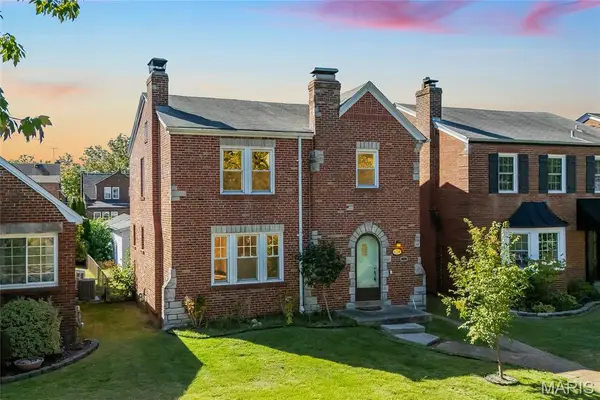 6214 Pernod Avenue, St Louis, MO 63139
