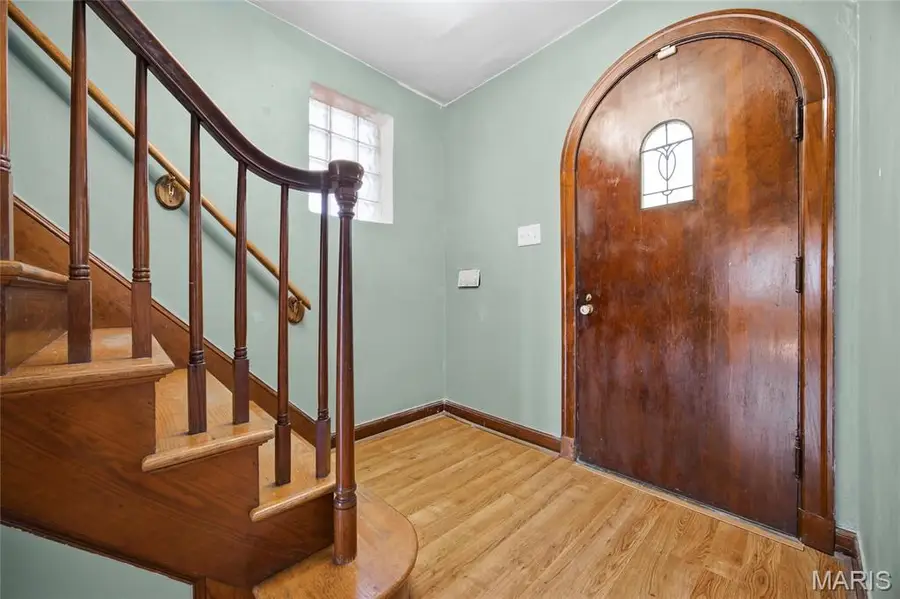 6214 Pernod Avenue, Saint Louis, MO 63139 - #2