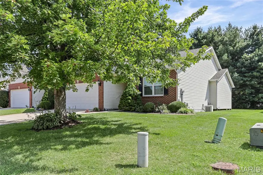 3240 Jared Drive, Swansea, IL 62226 - #2