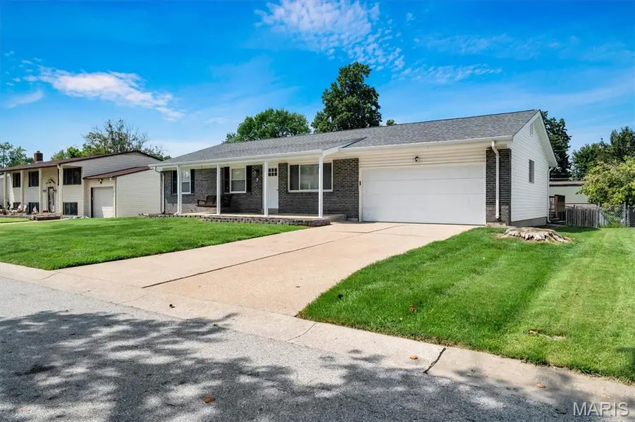 7 Saint Mark Drive, Saint Peters, MO 63376 - #2