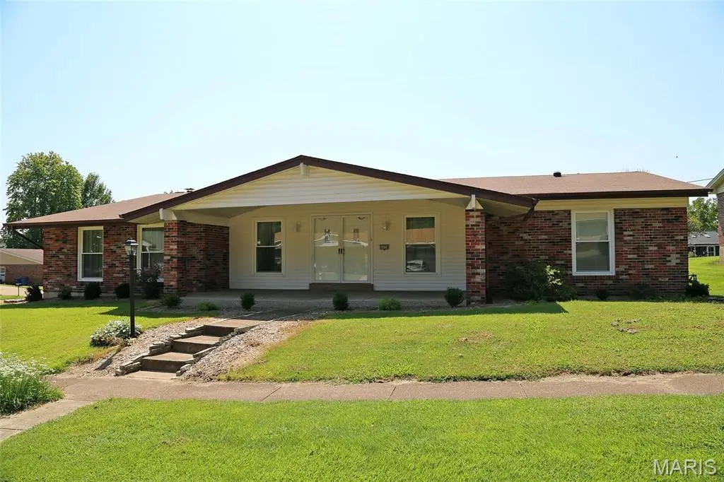 4828 Broad Oak Drive, Tesson Ferry, MO 63128 - #1