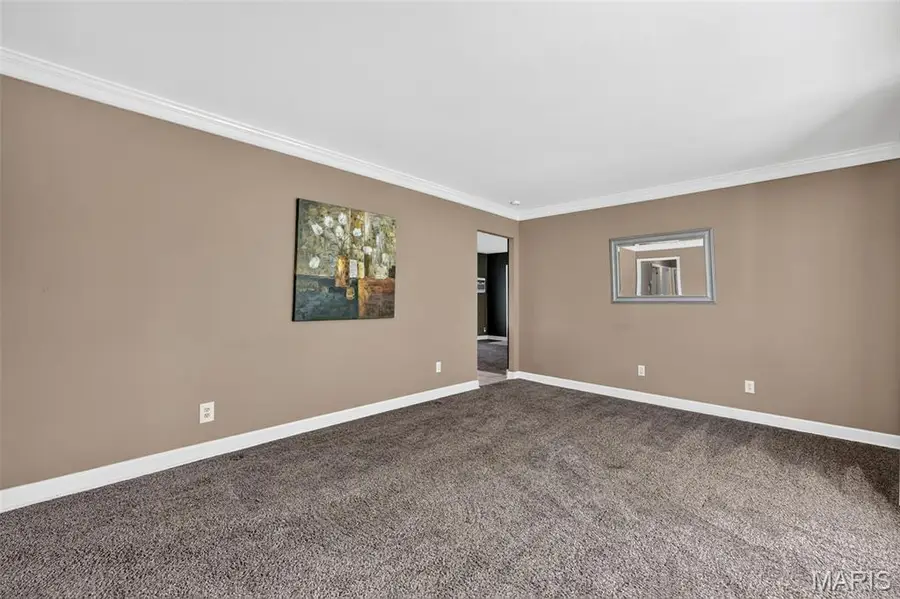 262 W Skyline Drive, Ballwin, MO 63011 - #2