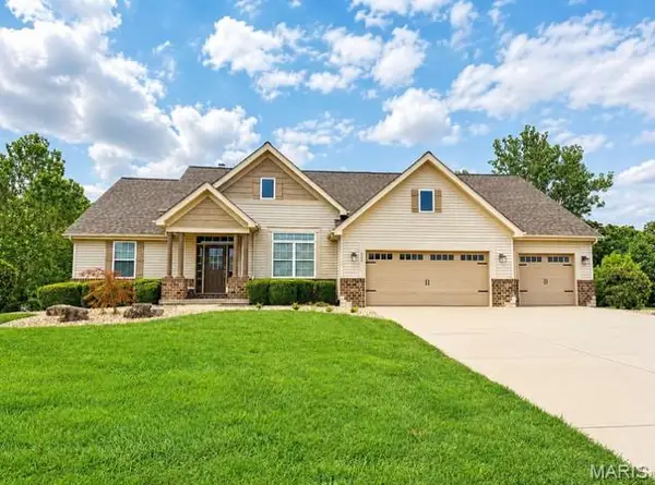 808 Autumn Rise Lane, Columbia, IL 62236