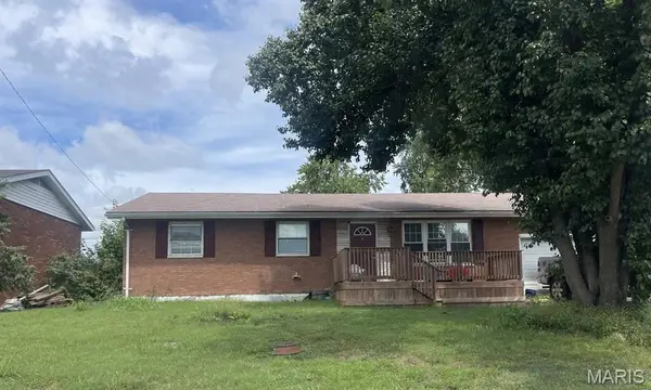 15 Fontainebleau Drive, Granite City, IL 62040