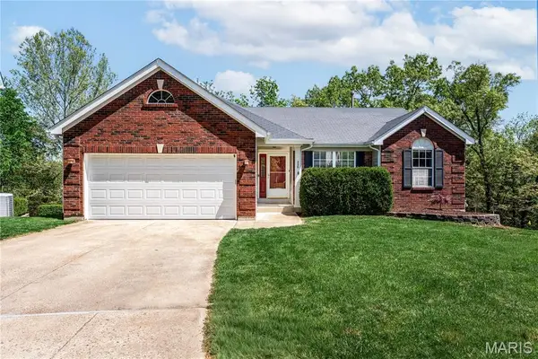 330 Woodlawn Terrace Court, Ballwin, MO 63021