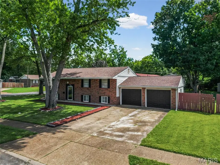 1460 Fox Run Drive, Florissant, MO 63033 - #3