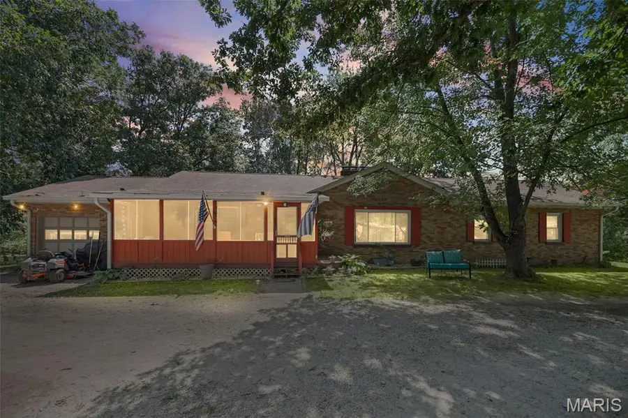 3620 Bloomer Drive, Alton, IL 62002 - #3