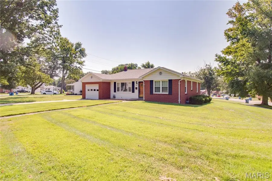 305 Brentwood Boulevard, Alton, IL 62002 - #3