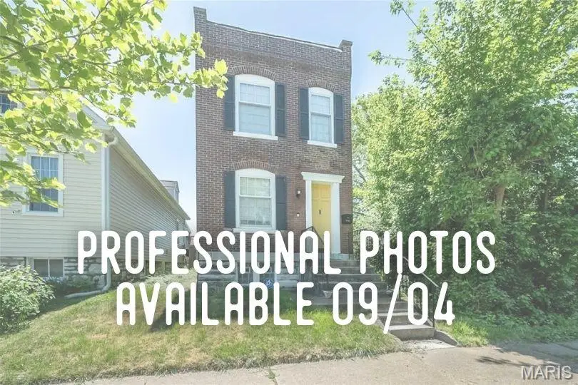 4066 Phillips Avenue, Saint Louis, MO 63116 - #1