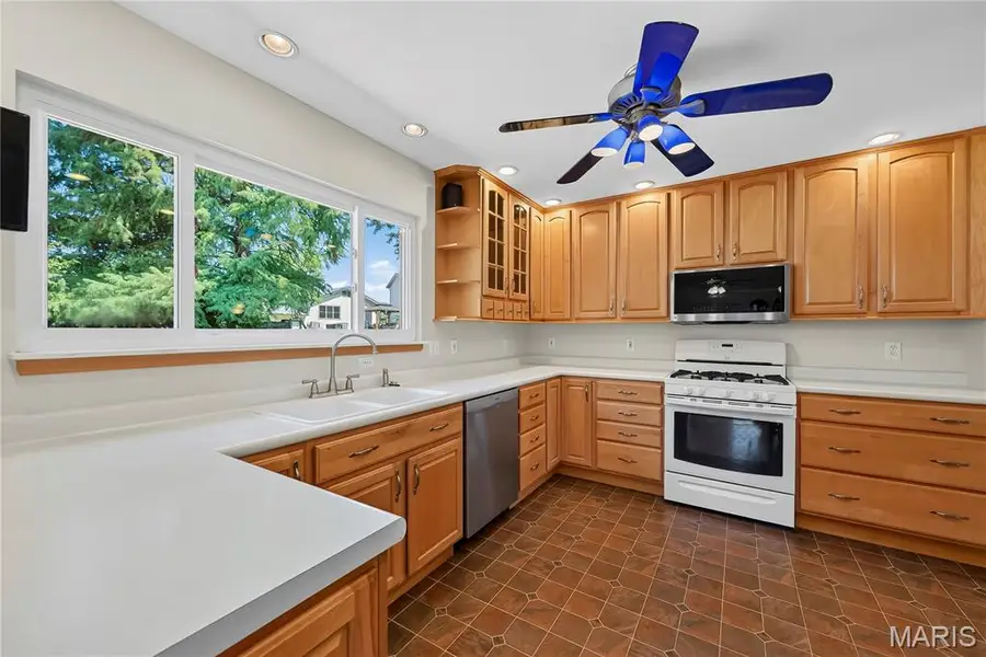 16 Mill Race Drive, Saint Peters, MO 63376 - #2