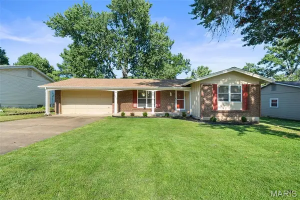 2528 Westrick Drive, St Louis, MO 63043