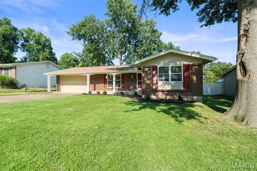 2528 Westrick Drive, Maryland Heights, MO 63043 - #2