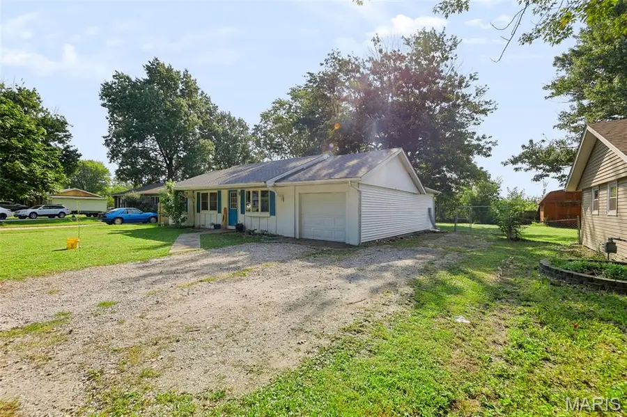 515 Mobile Street, Brighton, IL 62012 - #2
