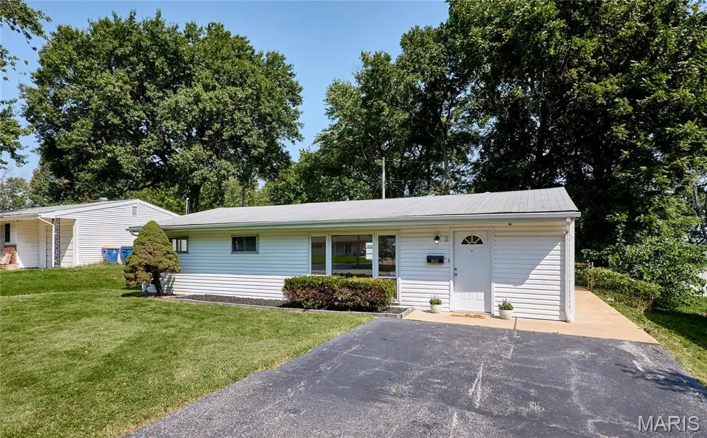 9527 Margo Ann Lane, Saint Louis, MO 63134 - #1