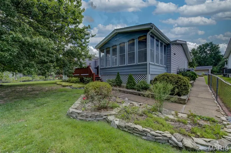 715 Shallowcreek View, Manchester, MO 63021 - #3