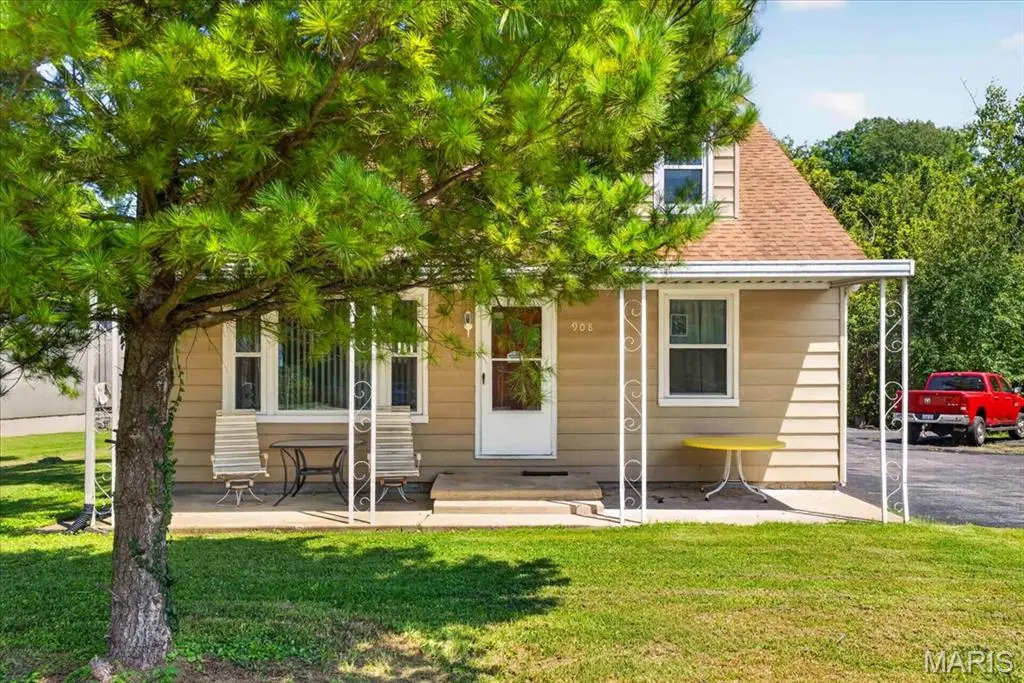 908 S Main Street, Columbia, IL 62236 - #1