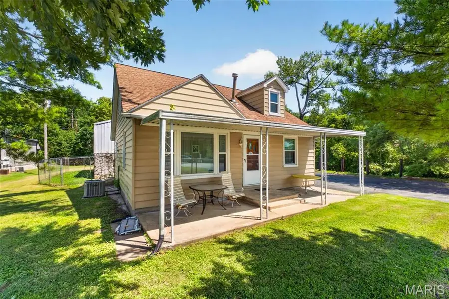 908 S Main Street, Columbia, IL 62236 - #3