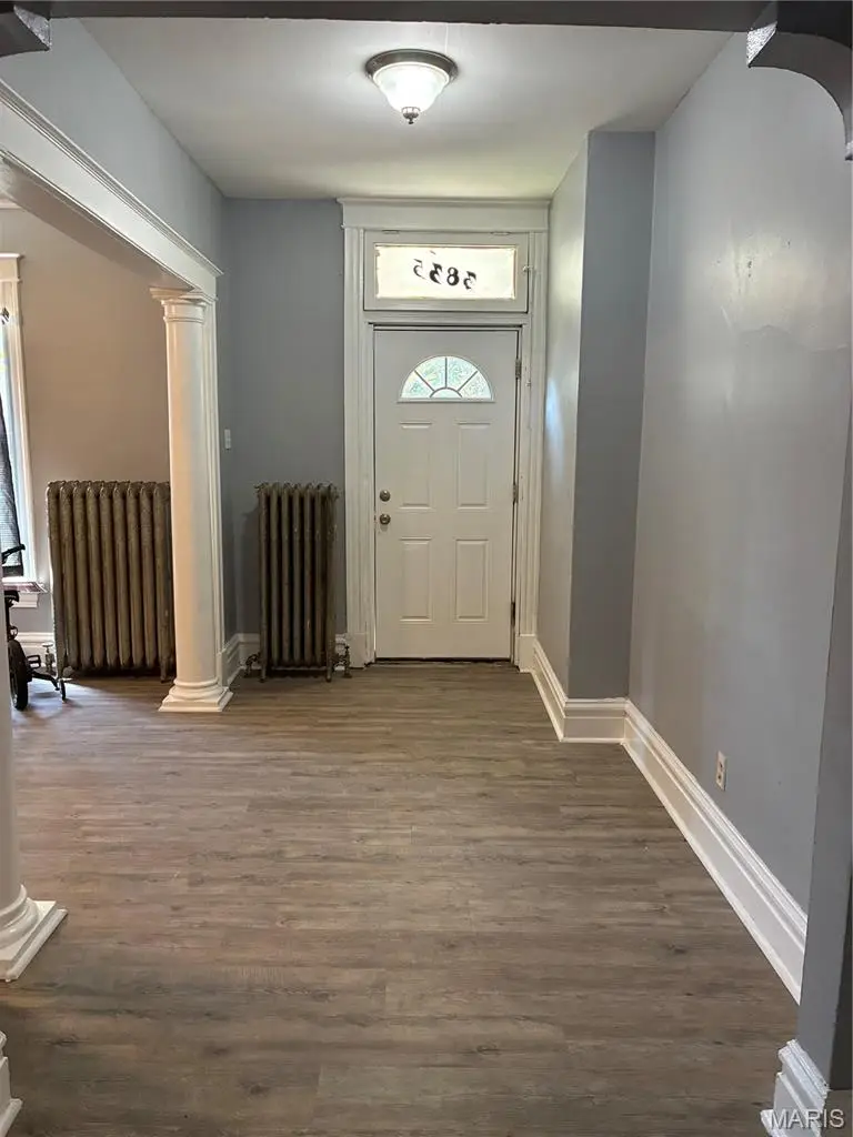 3835 Shaw Boulevard, Saint Louis, MO 63110 - #3