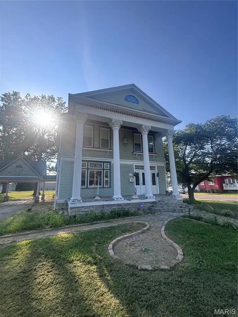 479 N Mill Street, Nashville, IL 62263 - #1