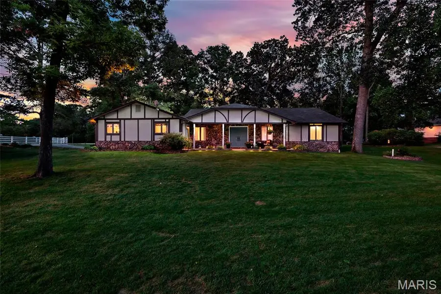 100 Lakewood Drive, Columbia, IL 62236 - #2