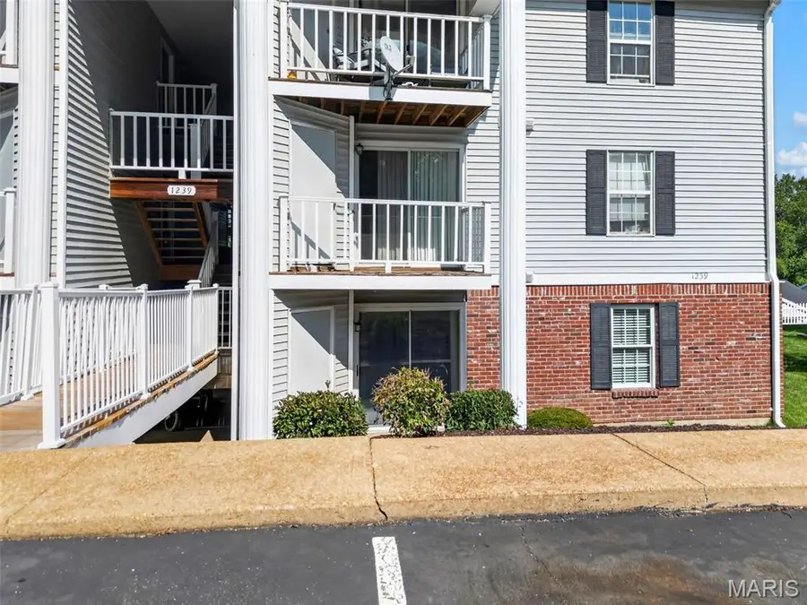 1239 Creve Coeur Crossing Lane #D, Chesterfield, MO 63017 - #2