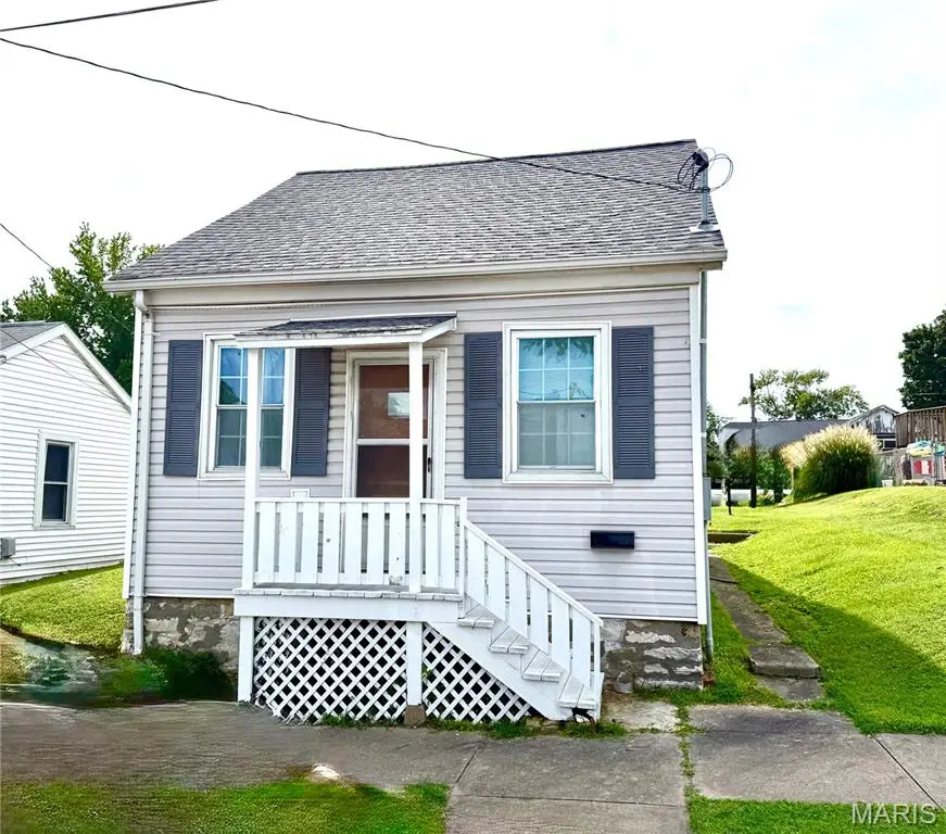 319 S. Main Street, Waterloo, IL 62298 - #1