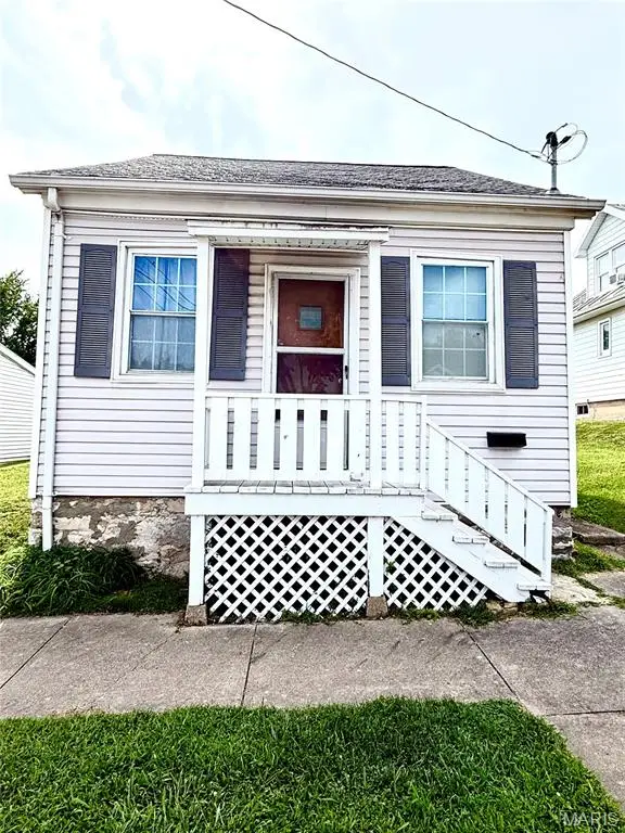 319 S. Main Street, Waterloo, IL 62298 - #3