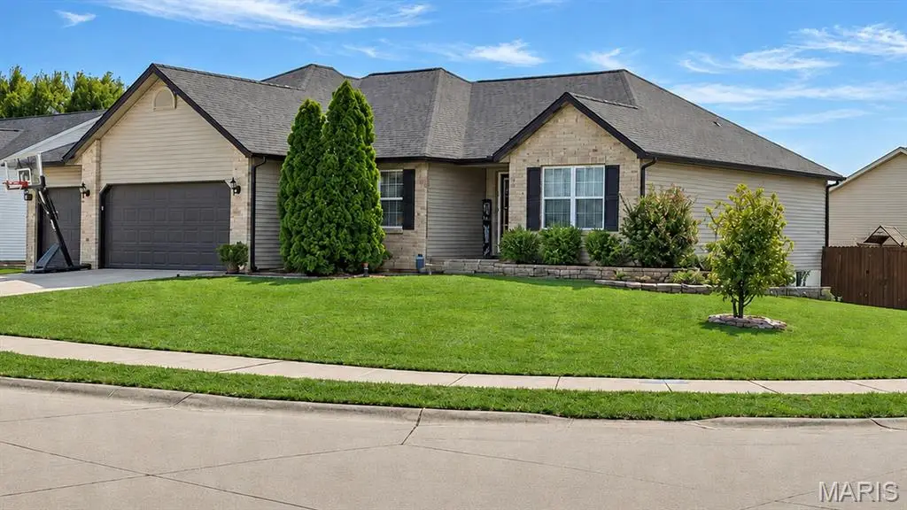 6700 Crossington Lane, Maryville, IL 62062 - #1
