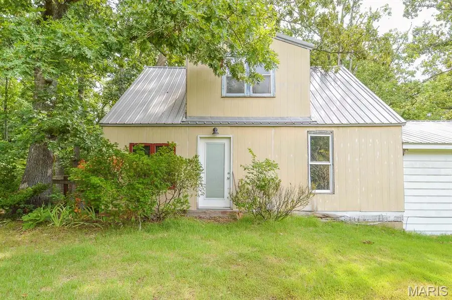 3048 Selmaville Road, Salem, IL 62881 - #3