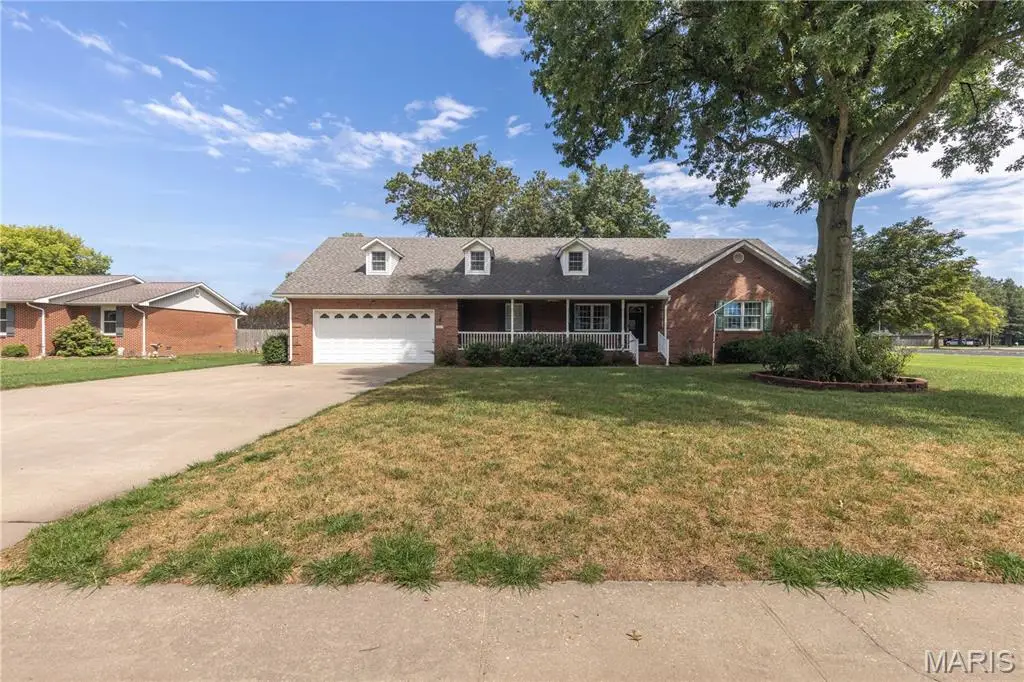 210 Holmes Drive, Sikeston, MO 63801 - #1