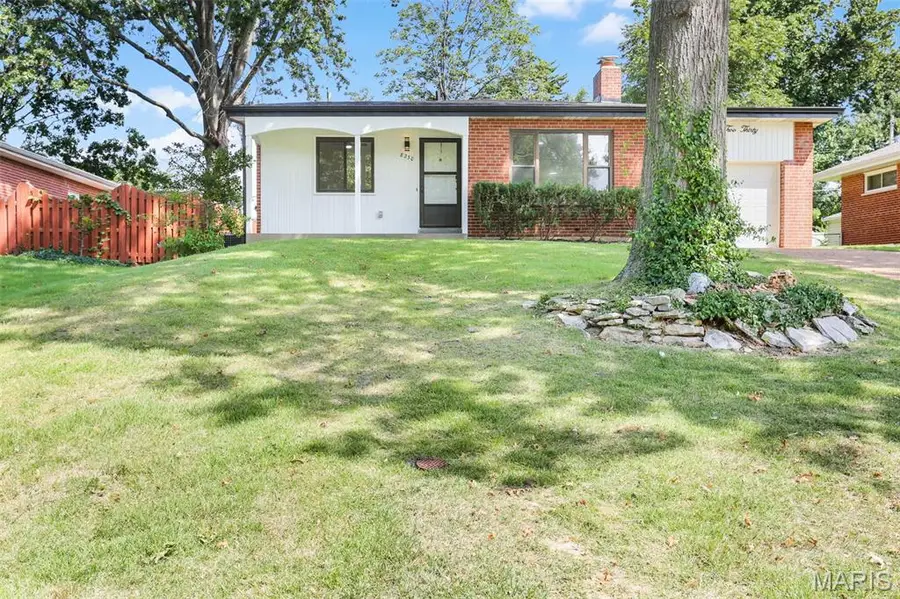 8230 Villaton Drive, Saint Louis, MO 63123 - #3
