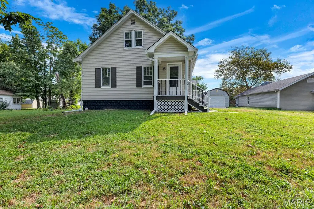 335 S Spencer Street, Bethalto, IL 62010 - #1