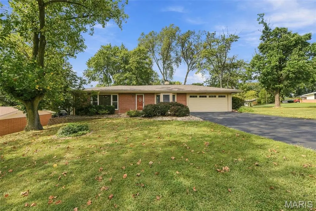 1 Barbary Lane, Saint Louis, MO 63146 - #1