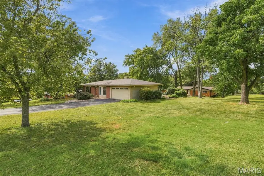1 Barbary Lane, Saint Louis, MO 63146 - #2