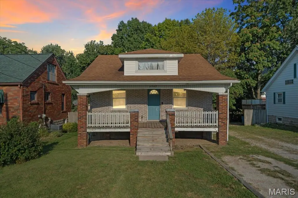 2707 Gerson Avenue, Godfrey, IL 62035 - #1