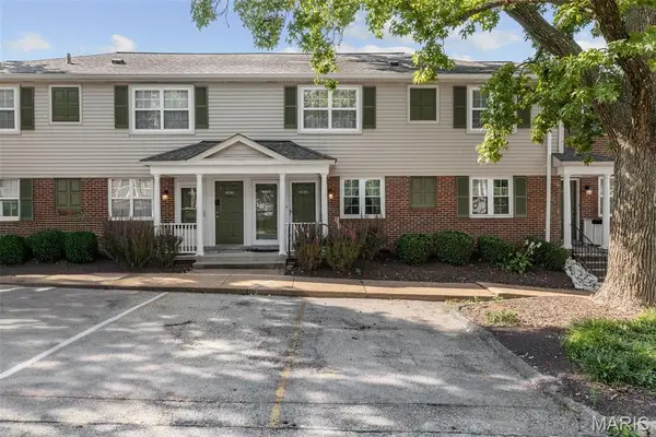 9134 Eager Road, St Louis, MO 63144