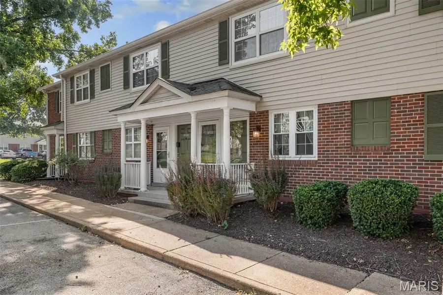 9134 Eager Road, Saint Louis, MO 63144 - #3