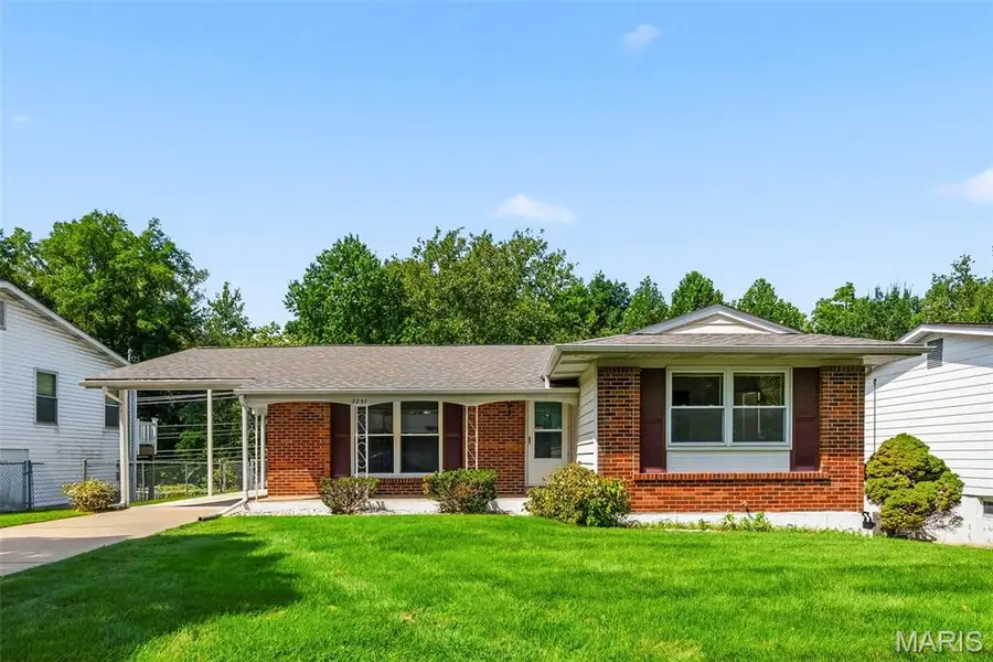 2251 Murray Forest Drive, Maryland Heights, MO 63043 - #2
