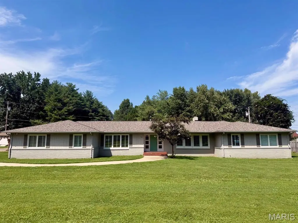 908 W Bain Street, Dexter, MO 63841 - #1