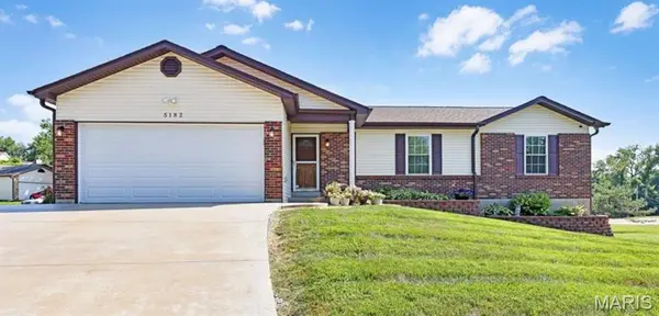5182 Bristol Rock Road, Florissant, MO 63033