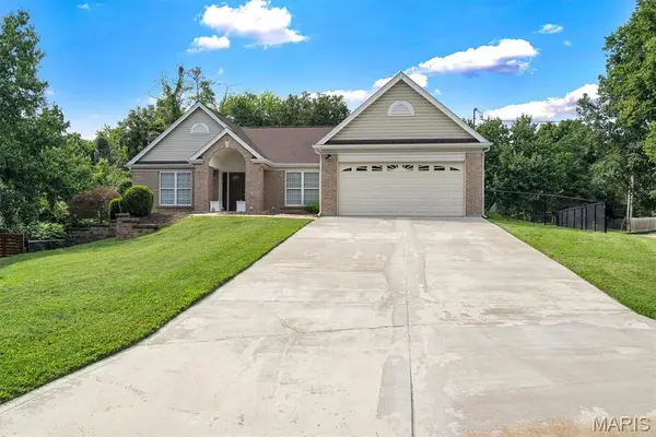 12115 Leebur Drive, St Louis, MO 63128