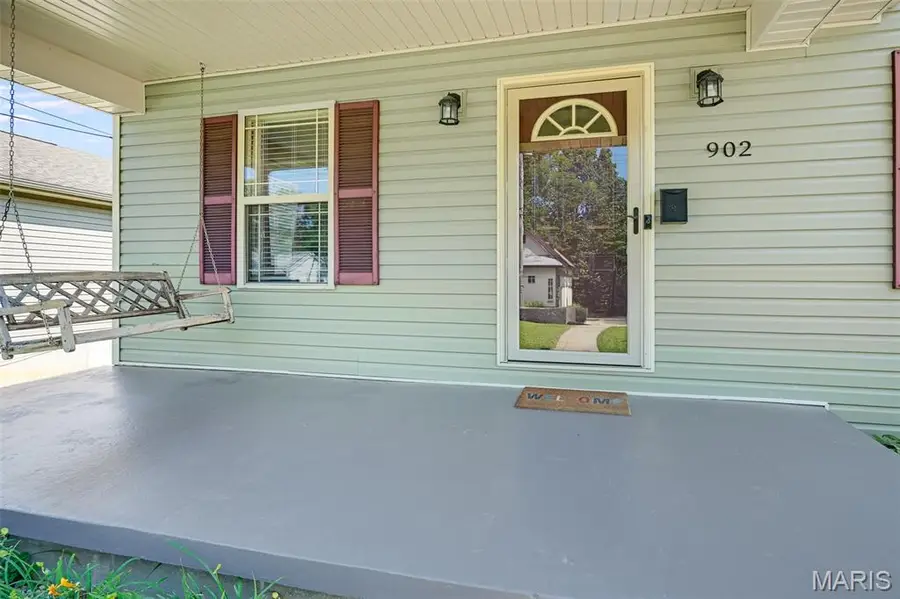 902 Prospect Street, Collinsville, IL 62234 - #3