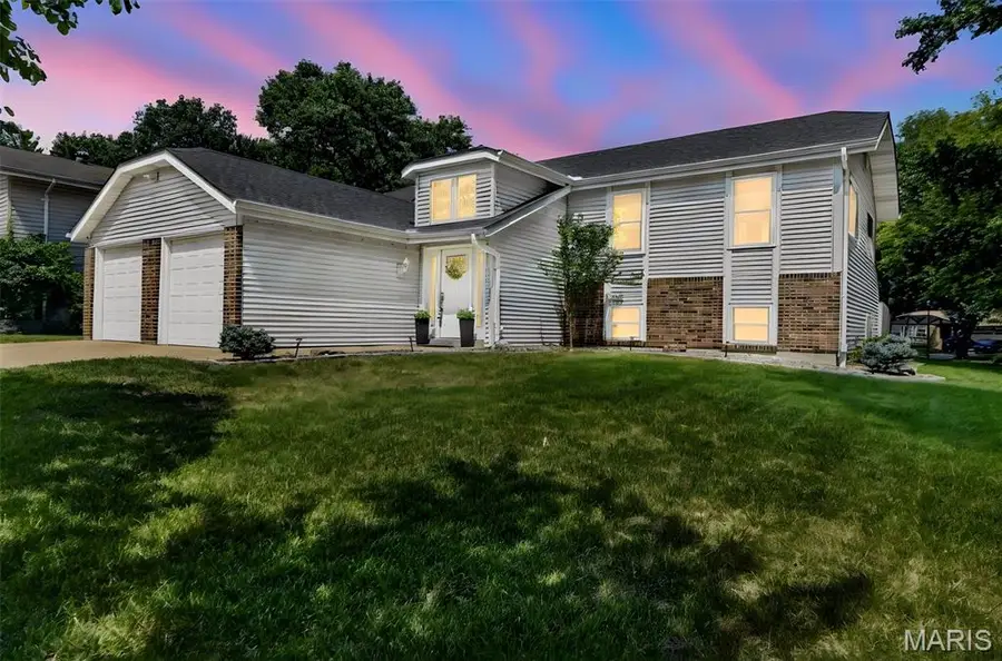 12021 Cedar Lake Court, Maryland Heights, MO 63043 - #3