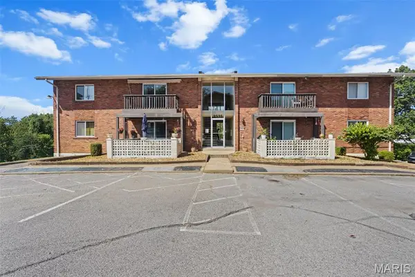 2535 Senator Ct #I, Unincorporated, MO 63125