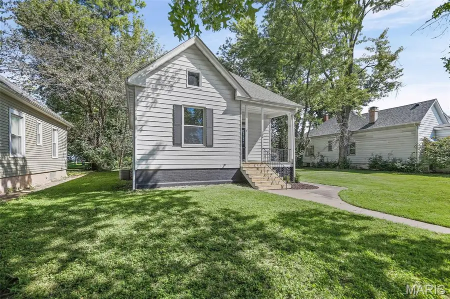 106 Hazel Ave. Avenue, Belleville, IL 62223 - #2
